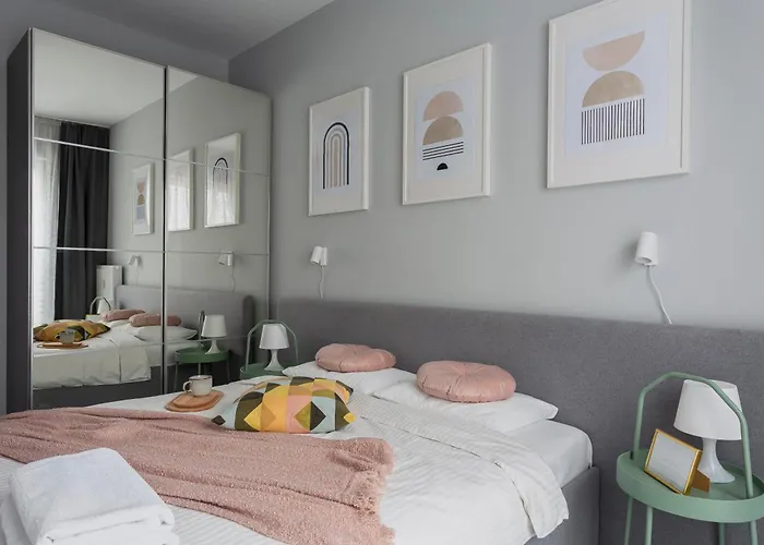 Athome Apartments - Chmielna 104